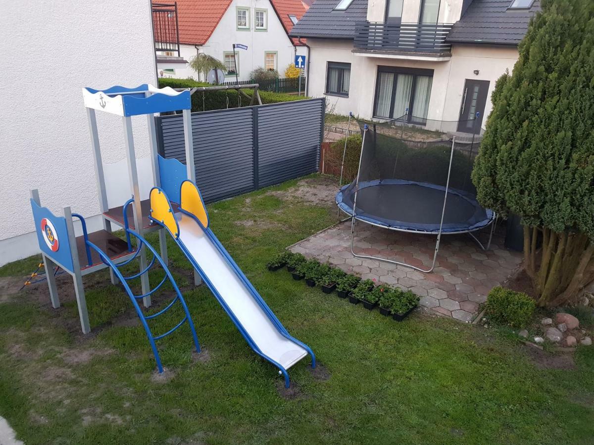 Przy Porcie Lägenhet Łeba Exteriör bild